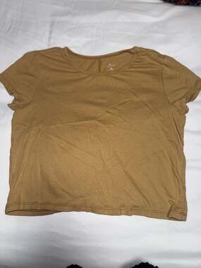 True Craft Women's Short Sleeve Ribbed Knit Crop T-Shirt Medium